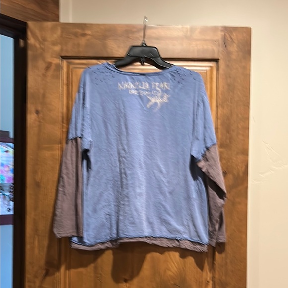 Magnolia Pearl Blue and Purple Long Sleeve Tee with Red Star - Picture 6 of 6